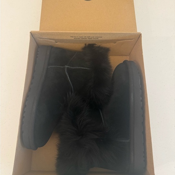 Women’s UGG ankle booties size 8 US. Milla black - Picture 8 of 8